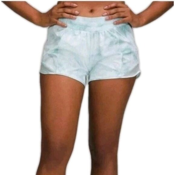 Lululemon Pants - Lululemon Women's Hotty Hot Shorts 4" Low Rise Lined Diamond Dye Sz 4
